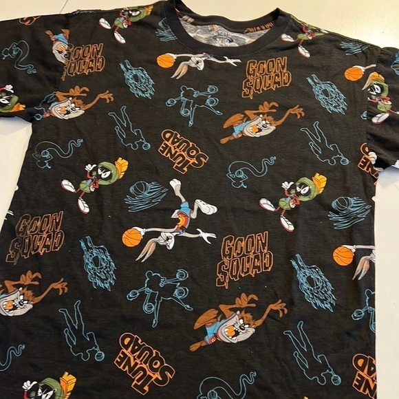 LOONEY TUNES SPACE JAM A NEW LEGACY GRAPHIC T SHIRT TUNE GOON SQUAD BUGS BUNNY - Picture 1 of 7
